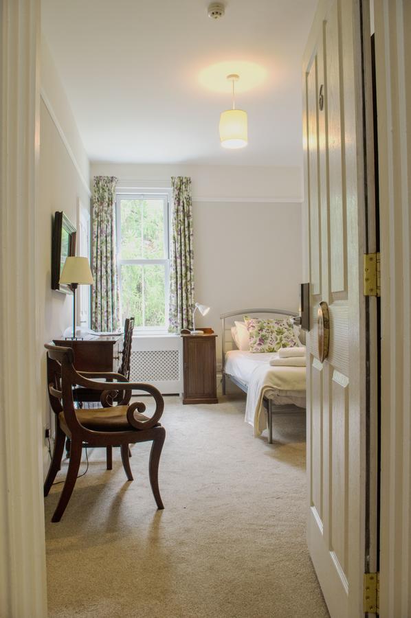 Claridge House Bed and Breakfast Lingfield Εξωτερικό φωτογραφία
