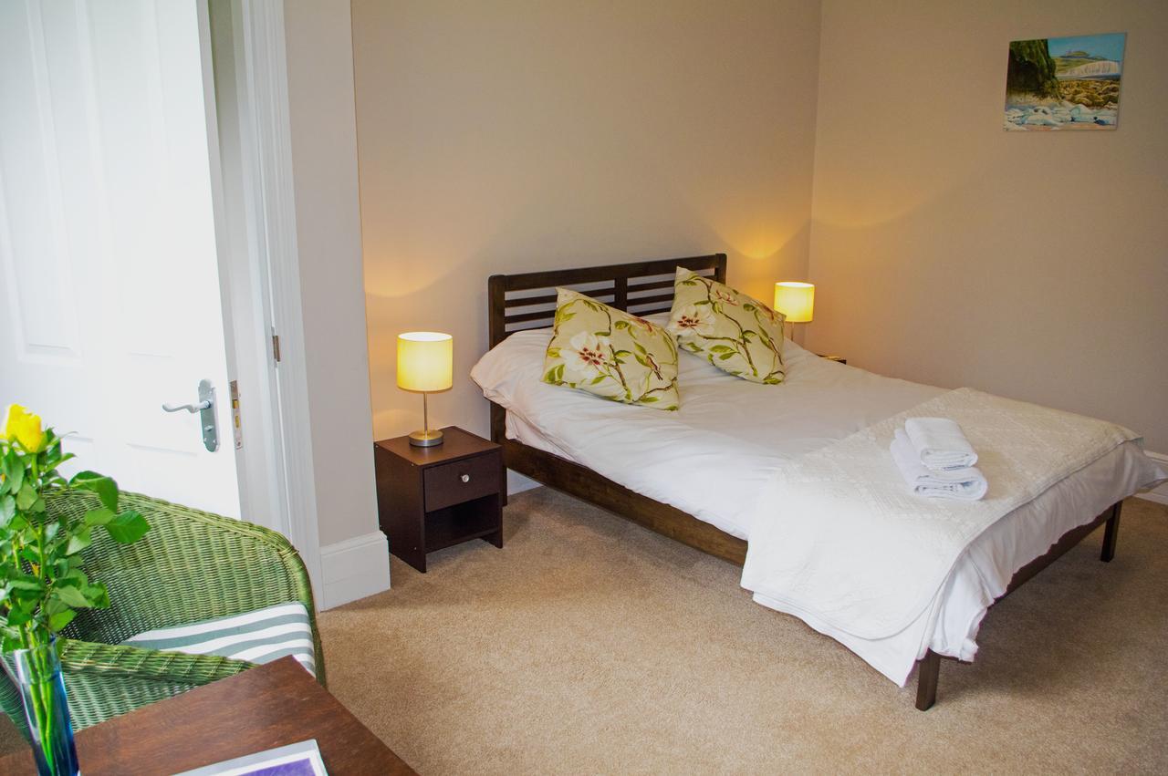 Claridge House Bed and Breakfast Lingfield Εξωτερικό φωτογραφία